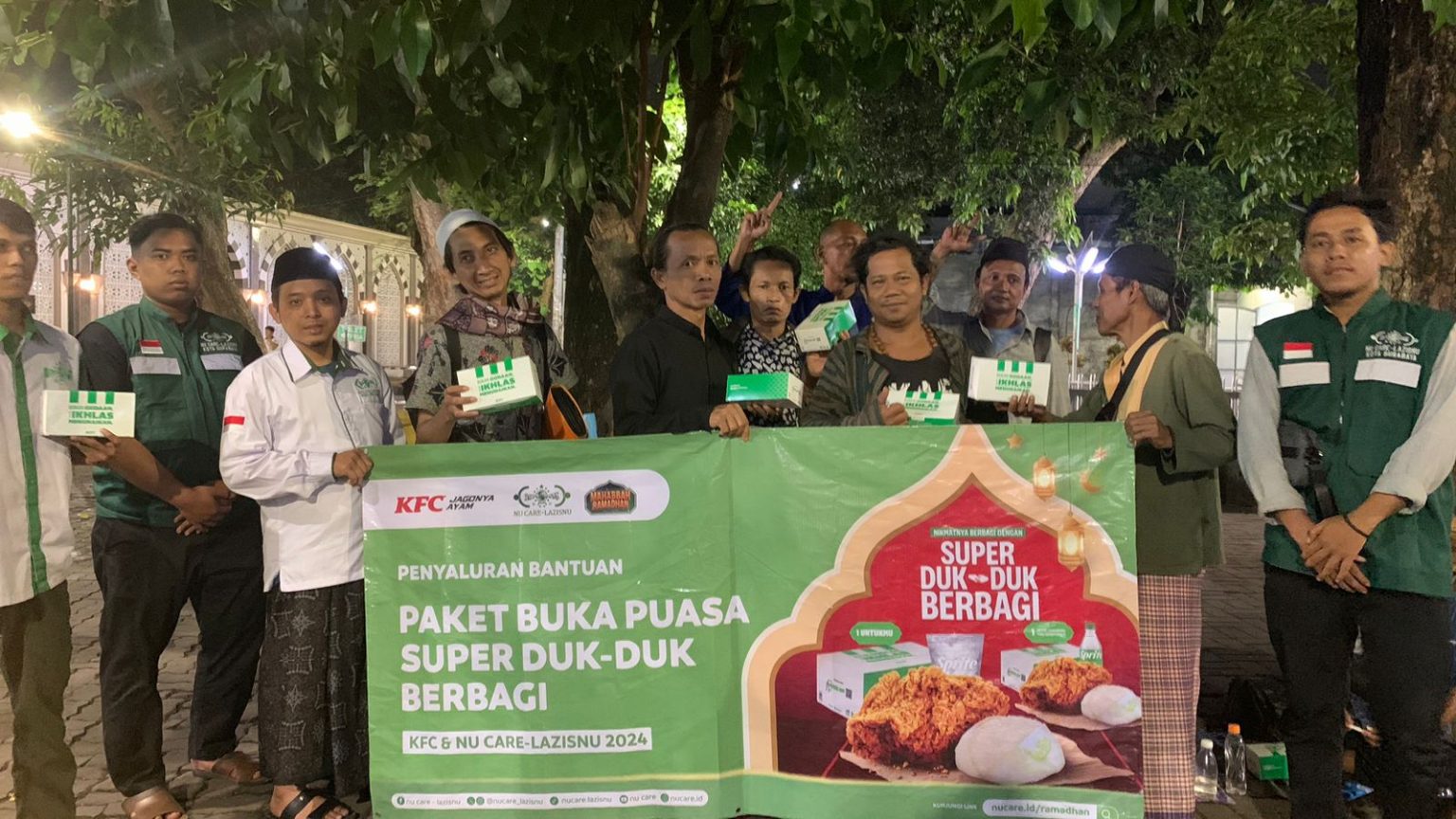 Lazisnu Surabaya Salurkan Paket Makanan Siap Saji Untuk Panti