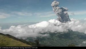 Kondisi letusan gunung berapi tanggal 21 Juni 2020 pukul 09.13 wib. (BPPTKG)