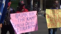 Puluhan Buruh Pabrik di Jombang Demo Tuntut THR Belum Dibayarkan