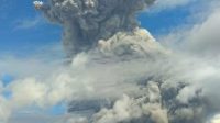 Gunung Sinabung Kembali Erupsi Ketinggian Kolom 5.000 Meter