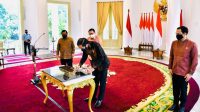 Presiden Jokowi Resmikan Gedung Sekolah Vokasi Undip, Apresiasi Sinergi Perguruan Tinggi dan Industri