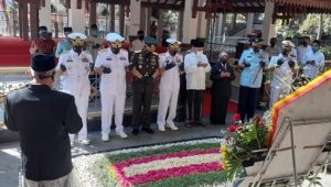 Panglima Komando Armada II Ziarah di Makam Gus Dur, Dalam Rangka HUT TNI ke-75
