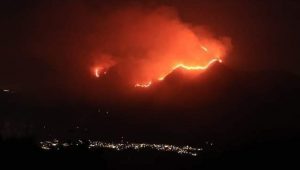 Lokasi Titik Api Sulitkan Pemadaman Karhutla Lombok Timur