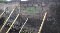 Tiga Bulan Pagar Tembok RSUD Ende Hanya Ditopang Bambu, Pemerintah Tutup Mata