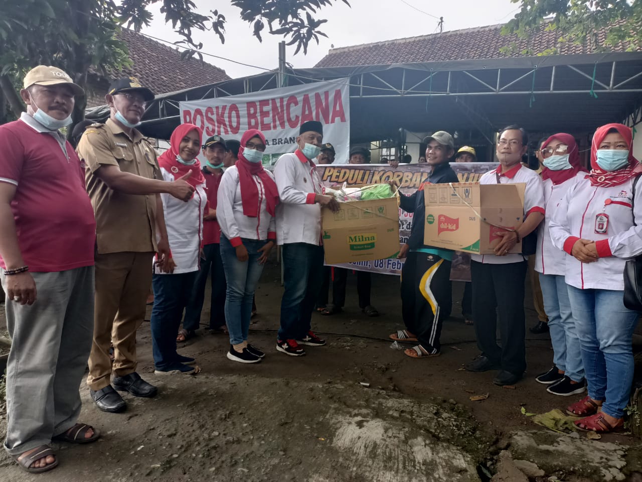 BKNDI Jombang salurkan bansos korban banjir