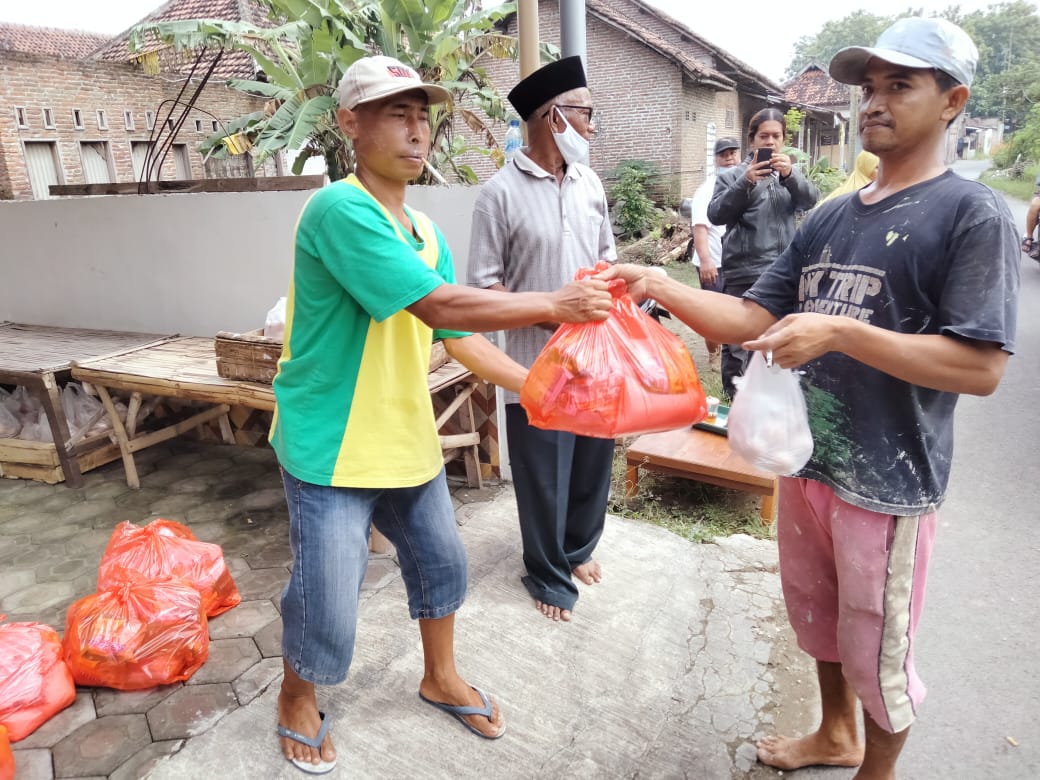 bantuan sembako dari arab saudi di jombang