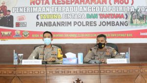Kapolres Jombang Tanda Tangani Nota Kesepahaman Penerimaan Polri Tahun 2021