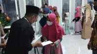 Pengurus Mushola Al Iklas Grand Permata Safir Mojongapit Jombang Berikan Santunan Anak Yatim