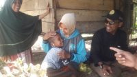 Kabid Rehabilitasi Dinsos Aceh Timur Bantu Anak Kurang Pendengaran