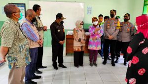 Bupati Dan Forkopimda Cek Kesiapan Rumah Sehat Pasien Isoman Ringan di Jombang