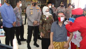 Penyandang Disabilitas Ikuti Vaksinasi Di Pendopo Pemkab Jombang