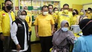 Bupati Mundjidah Wahab Apresiasi Vaksinasi Yang Diadakan DPD Golkar Jombang