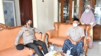 Peduli, Kapolres Aceh Timur Jenguk Anggotanya Yang Sakit