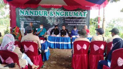 Perhutani Jombang Bersama Stakeholdor Laksanakan Penghijauan di Wonosalam