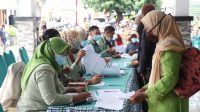 Pemkab Jombang Salurkan BLT DBHCHT Kepada buruh Tani Tembakau dan Buruh Pabrik Rokok