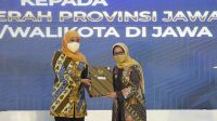 Bupati Mundjidah Wahab Terima DIPA Dan TKDD Tahun 2022 Dari Gubernur Jatim