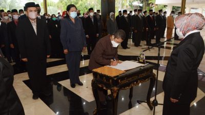 Bupati Jombang Lantik 262 Pejabat Fungsional dan 6 Kepala Sekolah SMPN