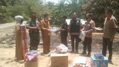 Muspika Rantau Peureulak Aceh Timur, Serahkan Bantuan Masa Panik Kepada Korban Kebakaran