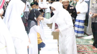 Safari Ramadhan di Mojoagung, Bupati Jombang Pantau Vaksinasi dan Santunan Anak Yatim