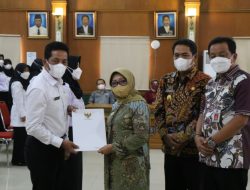 Penandatanganan PK dan Penyerahan SK PPPK Guru Tahap II Kabupaten Jombang