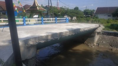 jembatan desa jombang