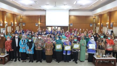 Opening Workshop Pekan ASI, Bupati Jombang Berikan Penghargaan Kepada Peduli ASI