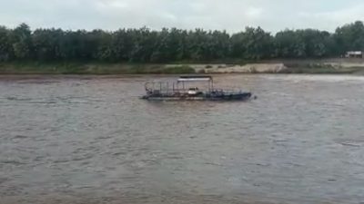Perahu Tambang Terseret Arus Hingga Melewati Dam Karet Jatimlerek Jombang