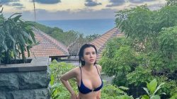 Maria Vania Pakai Bikini, Netizen Nge Zoom Rame – Rame