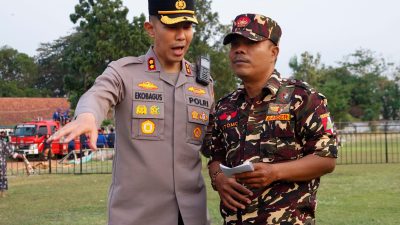 Kapolres Jombang Pimpin Apel Pengamanan Jombang Santri Bersholawat