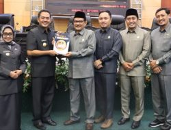 Bupati Jombang Paparkan Janji Politik Pada Rapat Paripurna DPRD Jombang