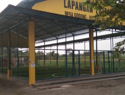 Dinilai Terjadi Mark Up Anggaran, Proyek Lapangan Futsal Desa Godong Jombang Akan Dilaporkan ke APH