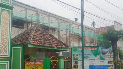 Kurangnya Pengawasan, Proyek RKB MAN 8 Jombang Juga Abaikan K3