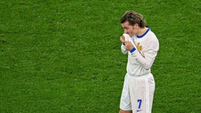 Antoine Griezmann Resmi Pensiun