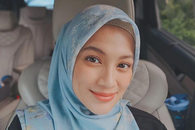 Gaya sederhana Alyssa Soebandono