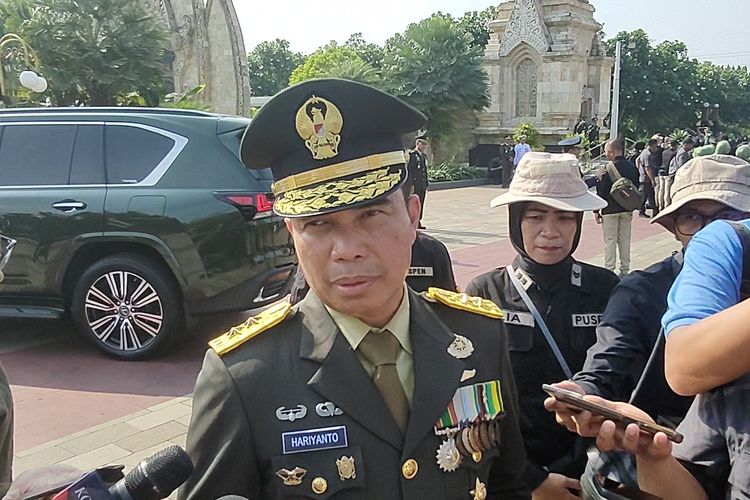 HUT ke-79 TNI Dirayakan dengan Meriah