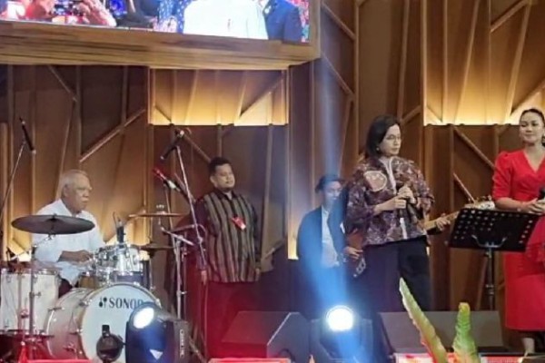 Sri Mulyani Duet Basuki