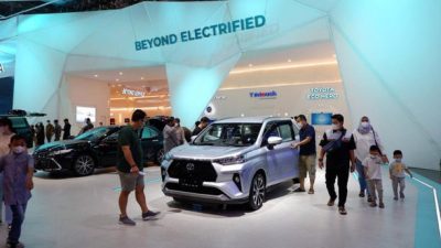 Toyota VELOZ Hybrid: Harga Terjangkau, Performa Oke!