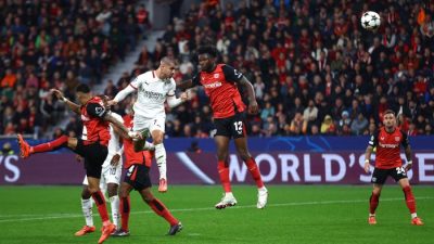 Leverkusen kalahkan AC Milan di BayArena