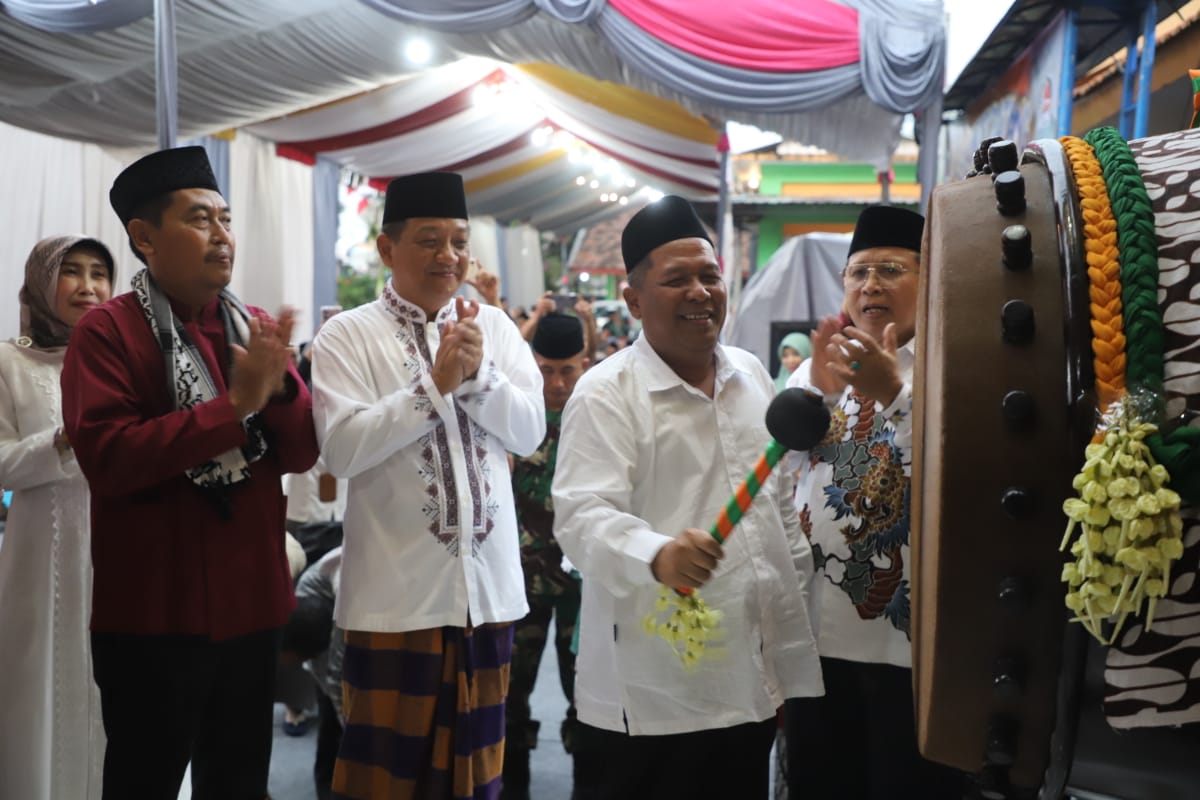 At Taqwa SMPN 1 Mojoagung