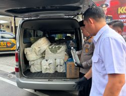Polres Jombang Gagalkan Pengiriman Ratusan Botol Miras