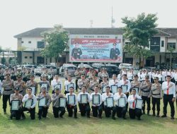 18 Anggota Berprestasi Mendapat Penghargaan Dari Kapolres Jombang