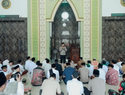 Kapolres Jombang Berikan Imbauan Kamtibmas Kepada Warga Desa Bareng