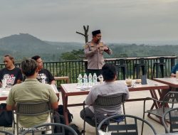 Dukung Perkembangan Pariwisata, Kapolres Jombang Ajak Insan Pers Ngopi di Wonosalam