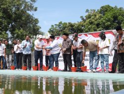 Dukung Ketahanan Pangan, Polres dan Pemkab Jombang Tebar 10 Ribu Benih Ikan Nila