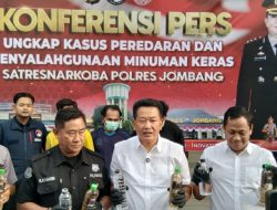 Satresnarkoba Polres Jombang Gagalkan Pengiriman Ribuan Miras Asal Bali