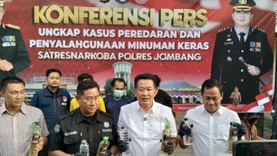 Satresnarkoba Polres Jombang Gagalkan Pengiriman Ribuan Miras Asal Bali