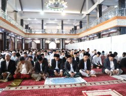 Idul Adha 1446 H, Bupati dan Wakil Bupati Jombang Salat di Masjid Agung Baitul Mukminin