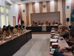 Bupati Jombang Warsubi Pimpin Monev PBB P2 2025