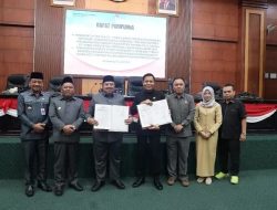 Semua Fraksi DPRD Jombang Setujui Raperda Perubahan APBD TA 2025 Menjadi Perda