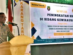 Kadis Sosial Kaimana Resmi Tutup Seminar Peningkatan SDM Pemuda 8 Suku Asli